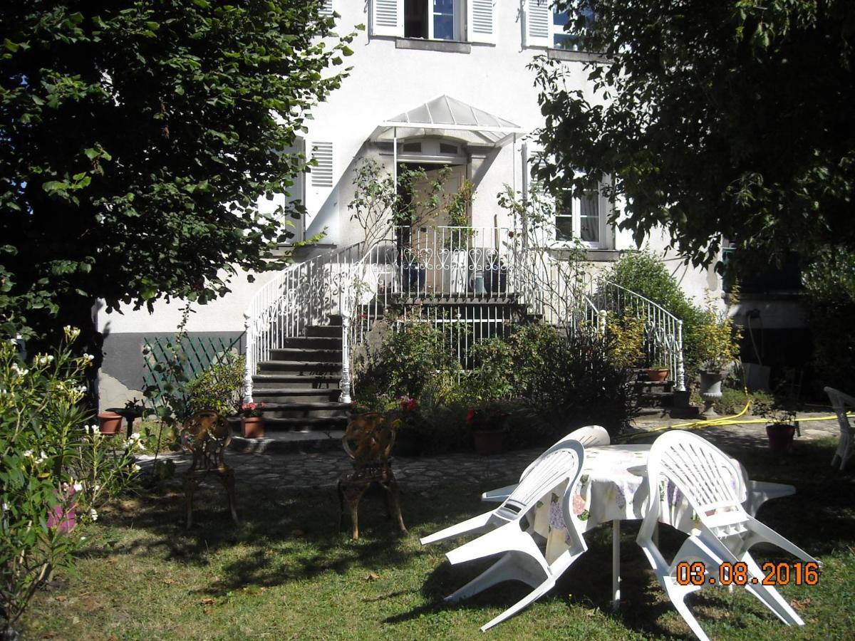 Maison De Retraite Vertaizon Exterior photo